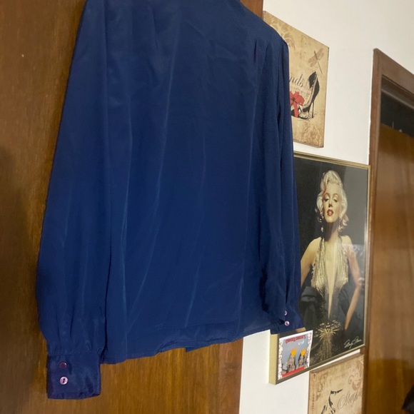 Kristen Blue Blouse 💙 willow Ridge bundle 💚2 for 1 price $$ - Picture 5 of 12